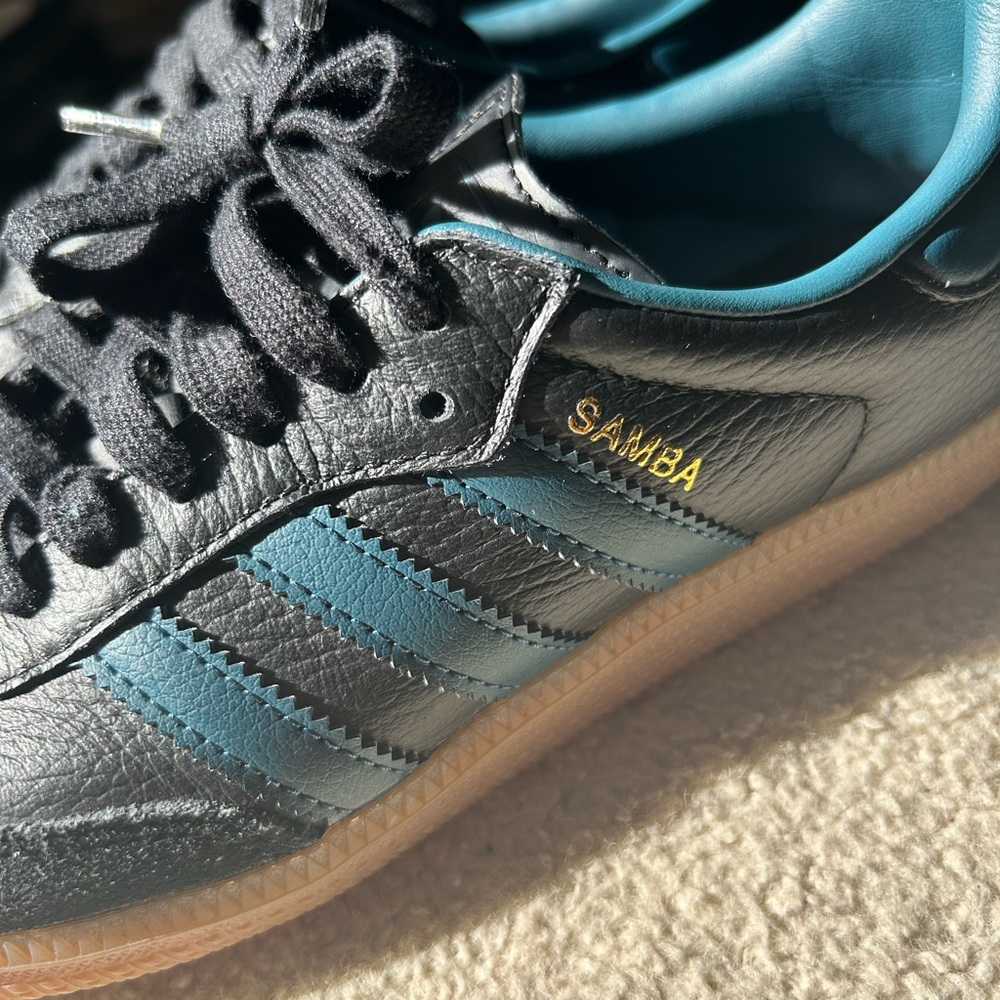 adidas WMNS SAMBA OG 'BLACK ARCTIC NIGHT
Black and Teal Athletic Shoes